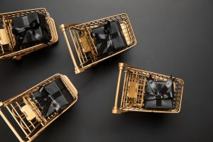 Il lusso alla prova della realtà: dopo il crac di Saks il settore si guarda allo specchio