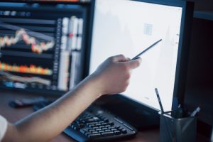 alta tensione in Medio Oriente; petrolio a 91 dollari; tech in affanno; obbligazionario sotto pressione