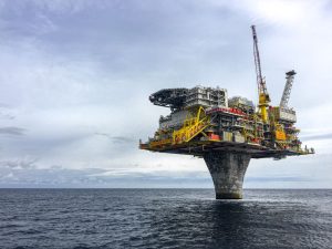 Gas, petrolio e grano: le due guerre riaccendono i prezzi. Ma l’Europa oggi ha più difese?